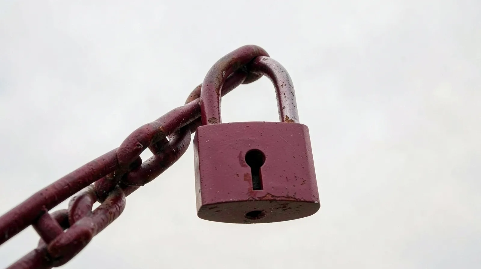تصویر شاخص خبر: صرافی Binance هدف بزرگ‌ترین هک تاریخ رمزارز قرار گرفت؛ سرقت ۶.۳ میلیارد دلاری و مسدودسازی ۳ میلیارد دلار دارایی