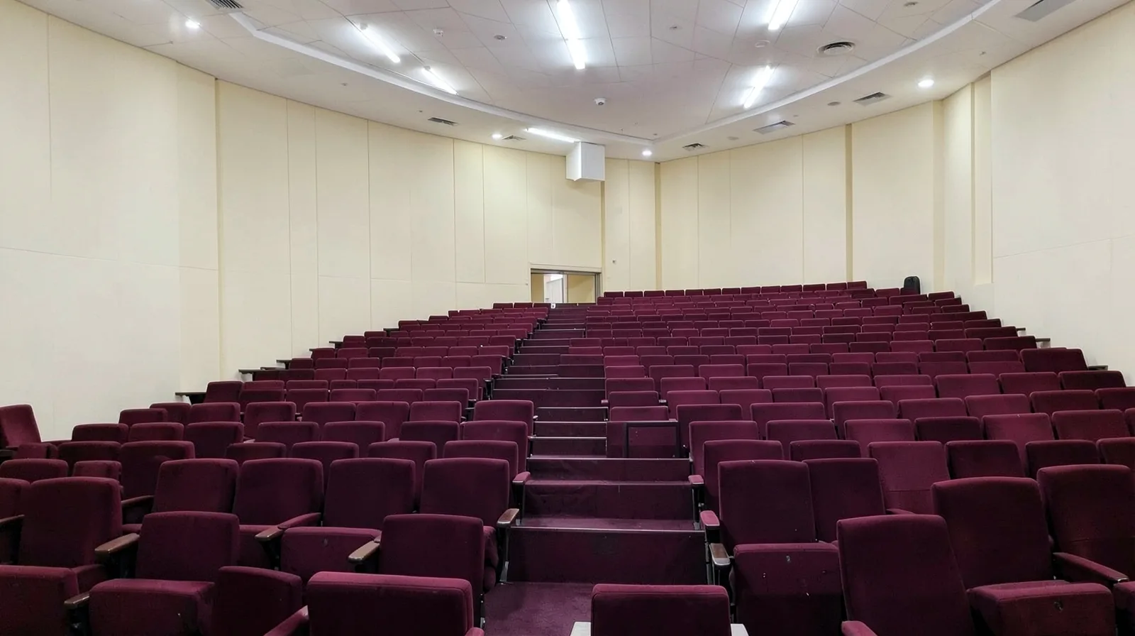 تصویر شاخص خبر: چالش‌ها و مناقشات صنعت تبلیغات برنامه‌پذیر در نشست سالانه Prebid نیویورک
